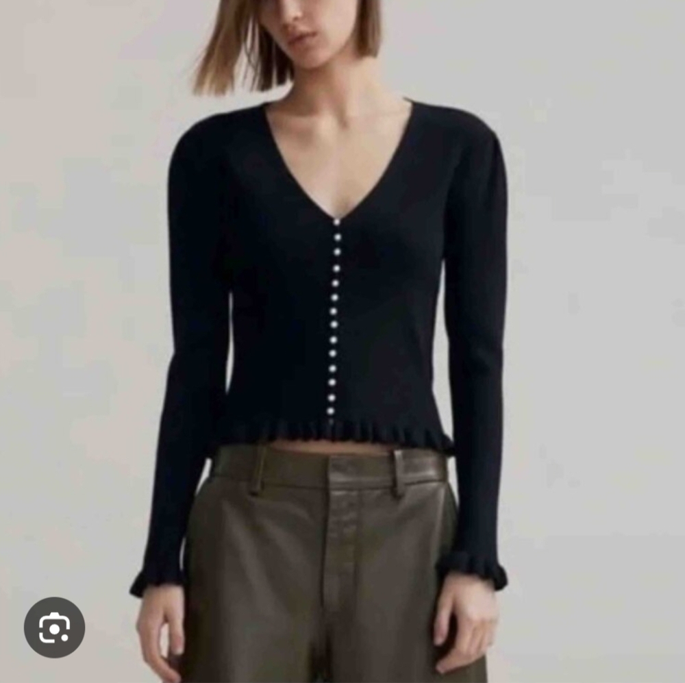 Nwot Zara Black V-Neck Sweater with Ruffle Hem Pearl Button Size Medium